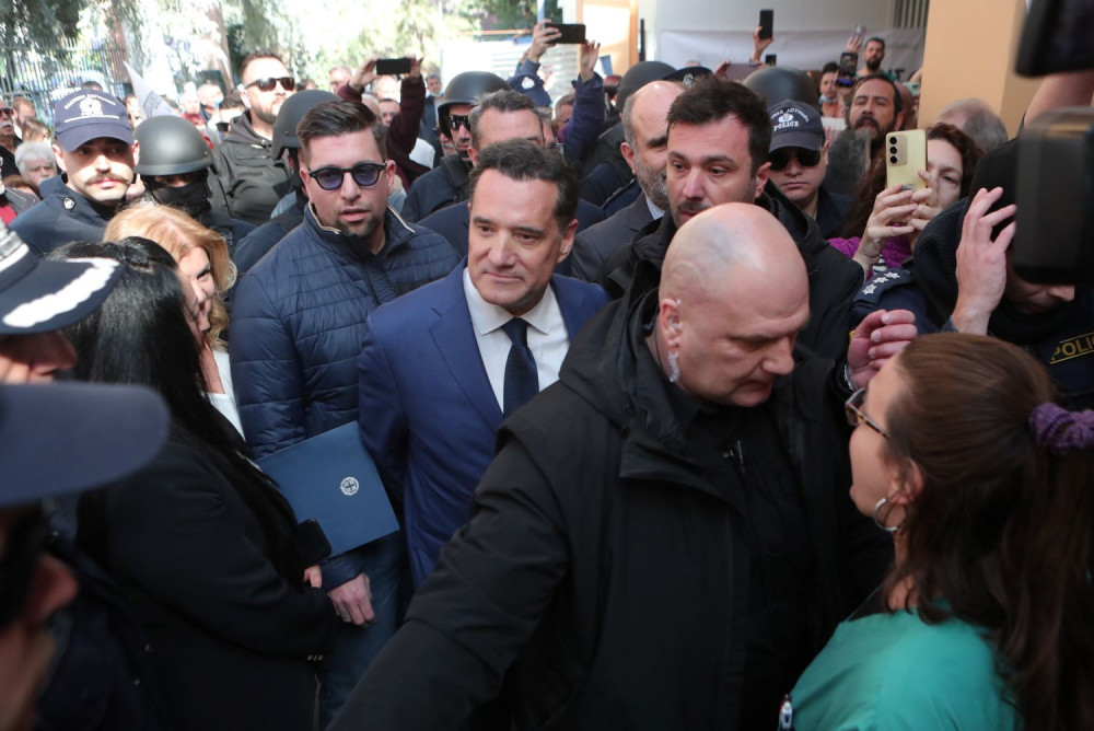 Άδωνις Γεωργιάδης για τραμπουκισμούς στη Νίκαια: «Η βία του ΚΚΕ και ΑΝΤΑΡΣΥΑ δεν μπορεί να επικρατήσει» (video)