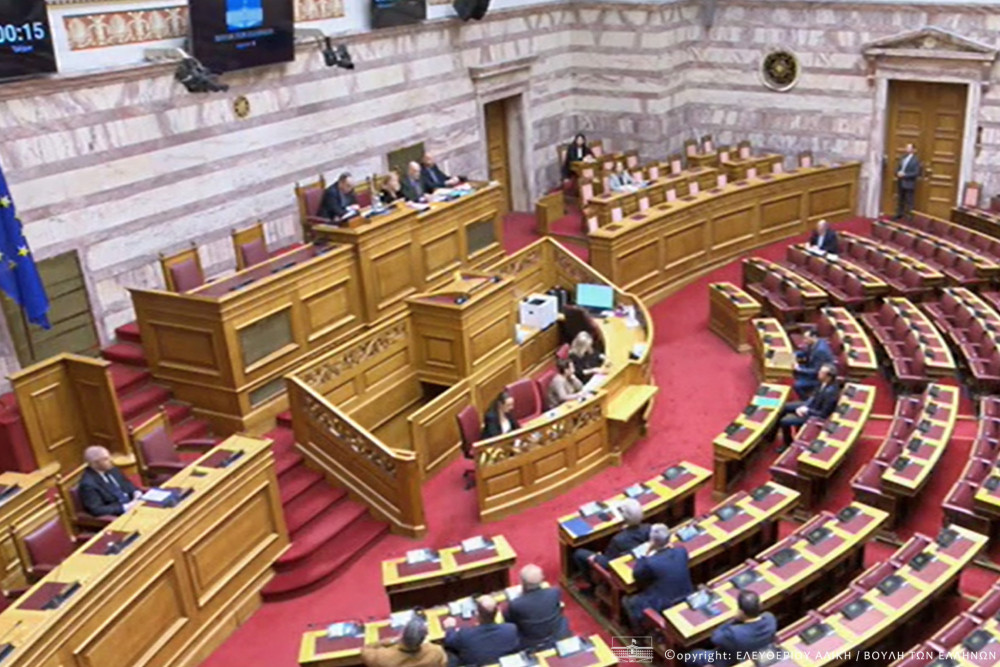 Βουλή: ενός λεπτού σιγή για τους πεσόντες στα Ίμια το 1996