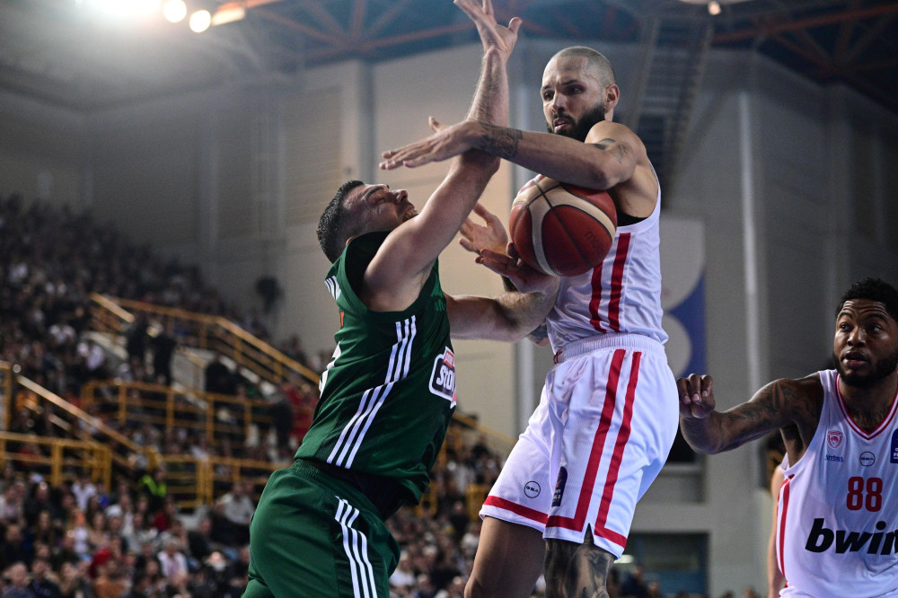 Λεονταρίσια μάχη έδωσε ο Ολυμπιακός στον τελικό Κυπέλλου μπάσκετ