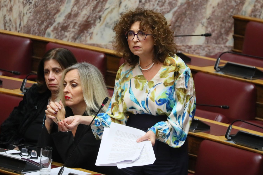 Κούνησε μαντίλι το «δεξί χέρι» της Κωνσταντοπούλου - Εκτός Πλεύσης Ελευθερίας η Ελένη Καραγεωργοπούλου