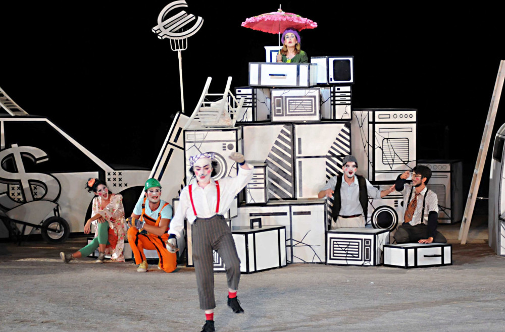 Σαν σήμερα το 1987 ο Κάρολος Κουν φεύγει από τη ζωή - Το θέατρο θρηνεί τον πρωτοπόρο σκηνοθέτη