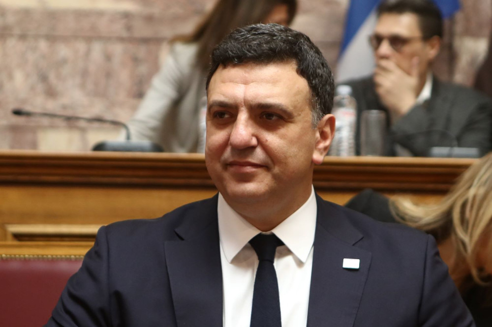 Βασίλης Κικίλιας για ναυάγιο στη Χίο: Η πρόσκρουση οφείλεται σε αιφνίδια αλλαγή πορείας και ελιγμό του διακινητή