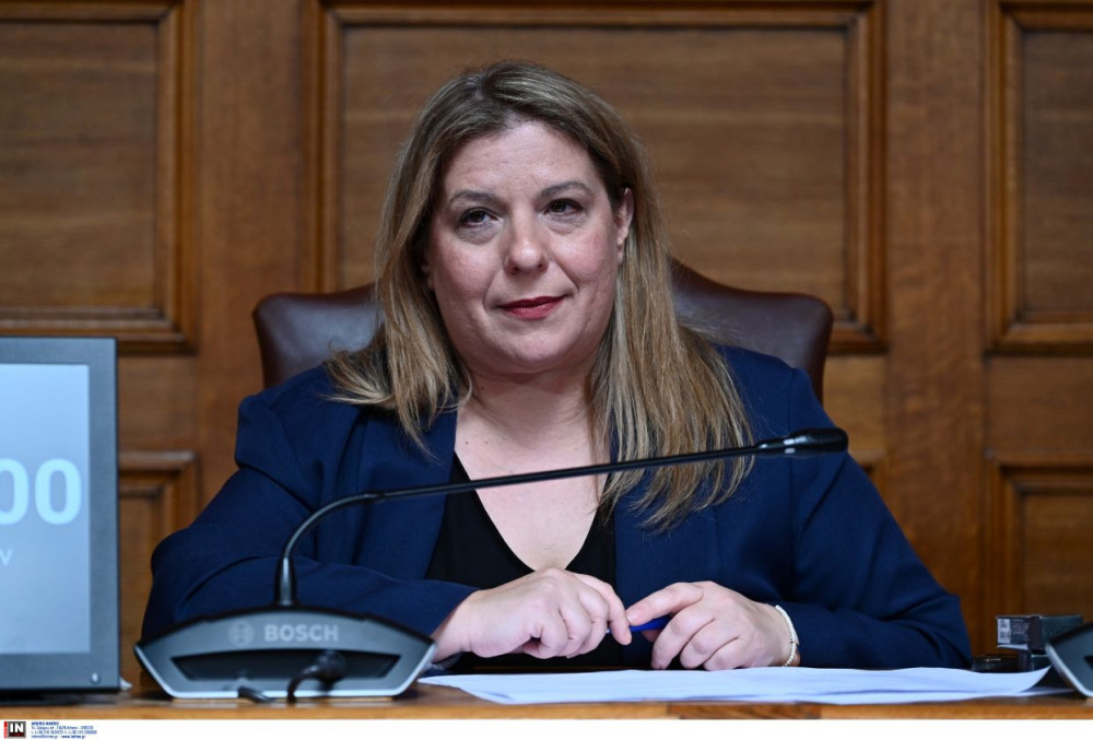 Μαρία Συρεγγέλα κατά Ζωής Κωνσταντοπούλου: Έχει τσακωθεί με την αλήθεια - Υβρεολόγιο, λασπολογία (video)