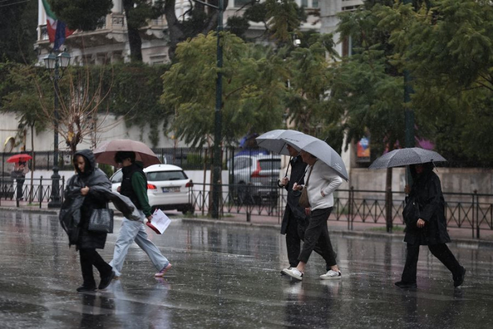 Κακοκαιρία: Red Code για Αττική και 10 Περιφέρειες - Πότε θα χτυπήσουν ισχυρές καταιγίδες