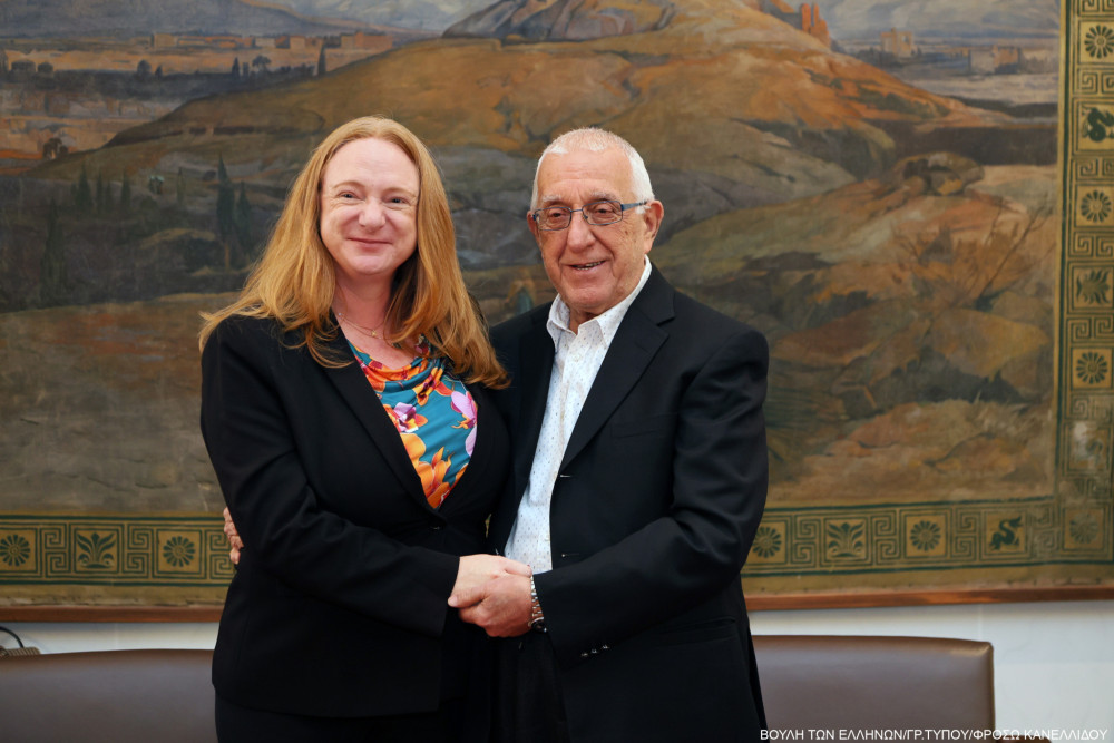 Συνάντηση Κακλαμάνη με την πρέσβη της Αυστραλίας για την επιστολική ψήφο