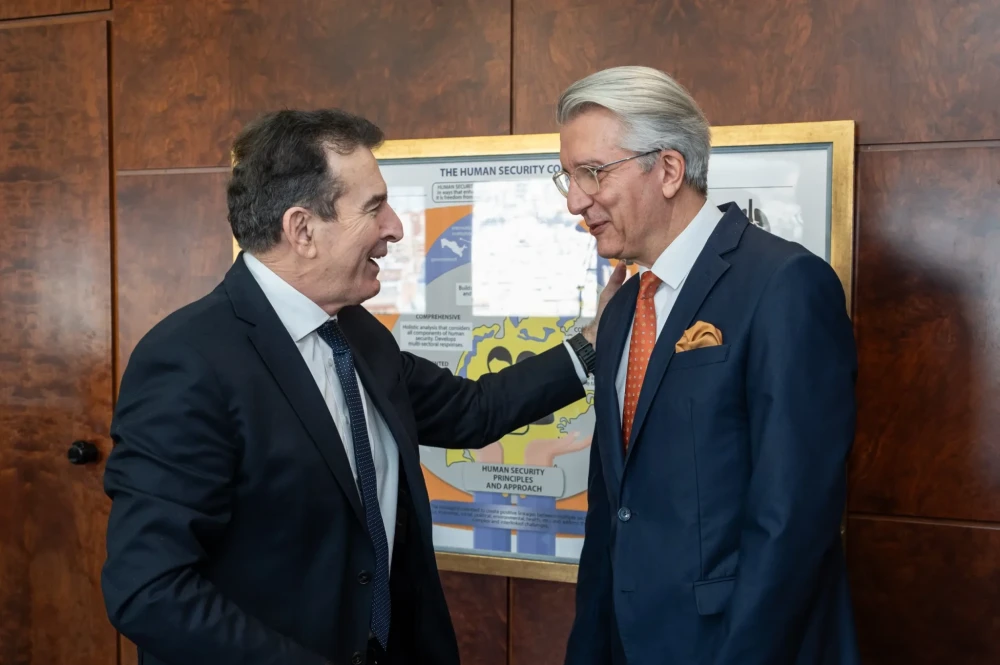 Συναντήσεις του Μιχάλη Χρυσοχοΐδη με τους πρέσβεις της Ολλανδίας και της Τουρκίας