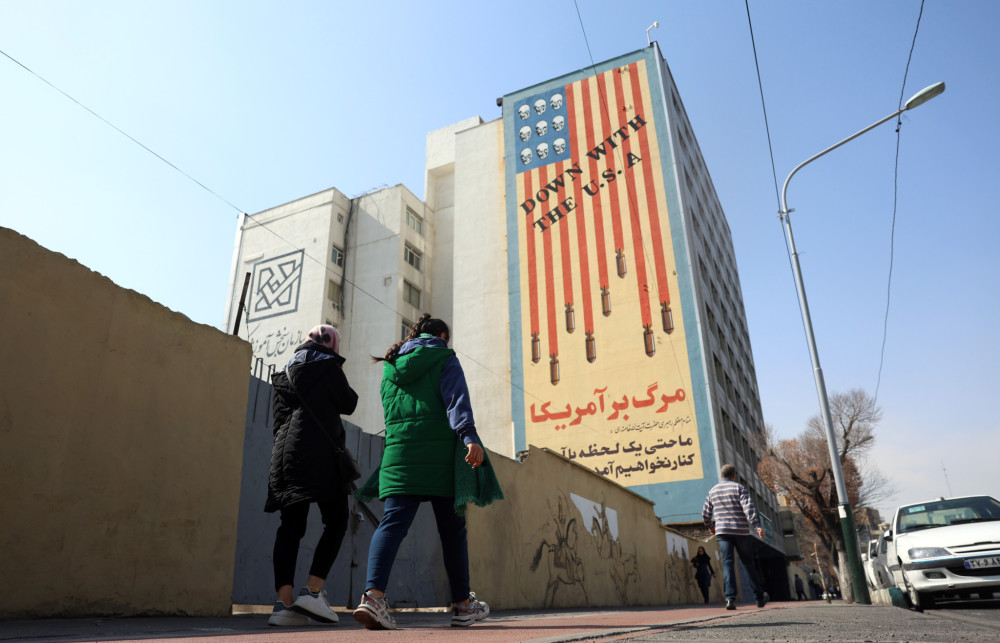 ΗΠΑ: πολεμικός κλοιός γύρω από το Ιράν - Τα πέντε σενάρια επίθεσης και το δίλημμα του Ντόναλντ Τραμπ