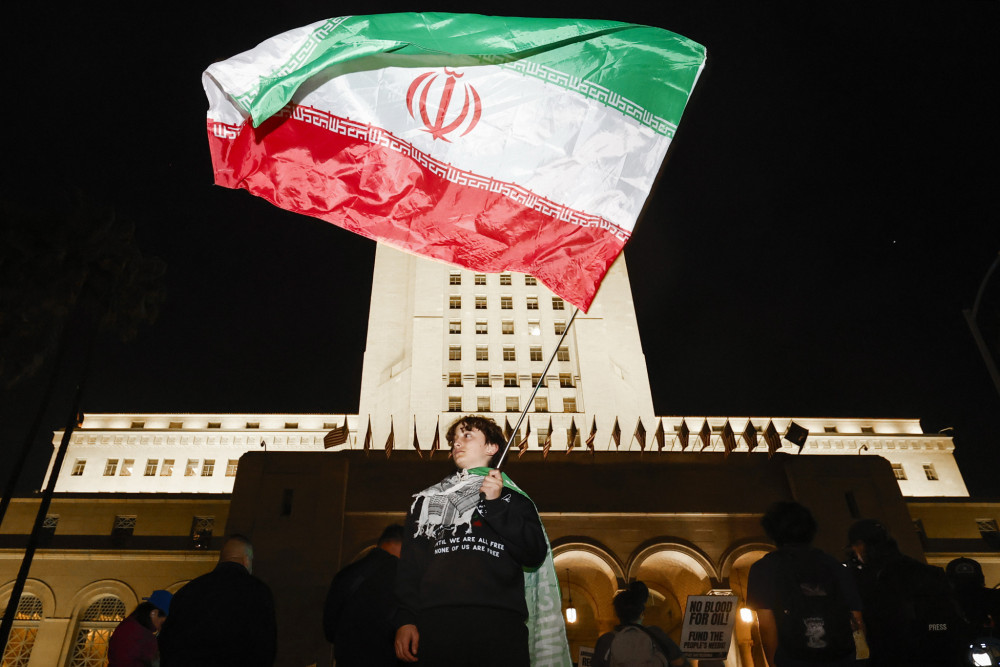 Γιώργος Μενεσιάν στο «Μανιφέστο»: Τα όρια του πολέμου και τα περιθώρια για το Ιράν