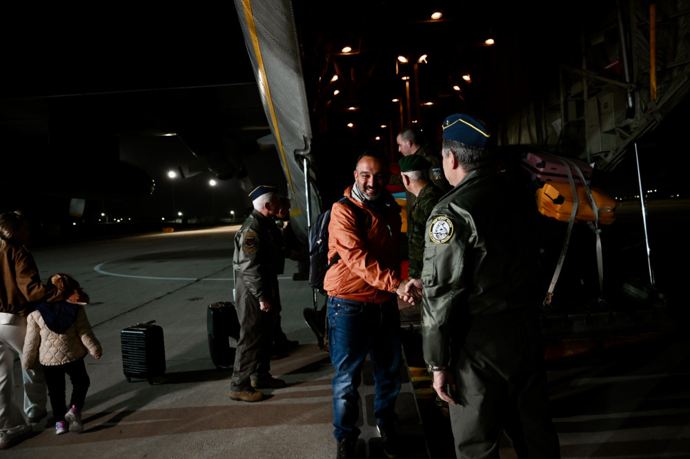 ΥΠΕΞ: 315 Έλληνες έχουν επαναπατριστεί από τη Μέση Ανατολή