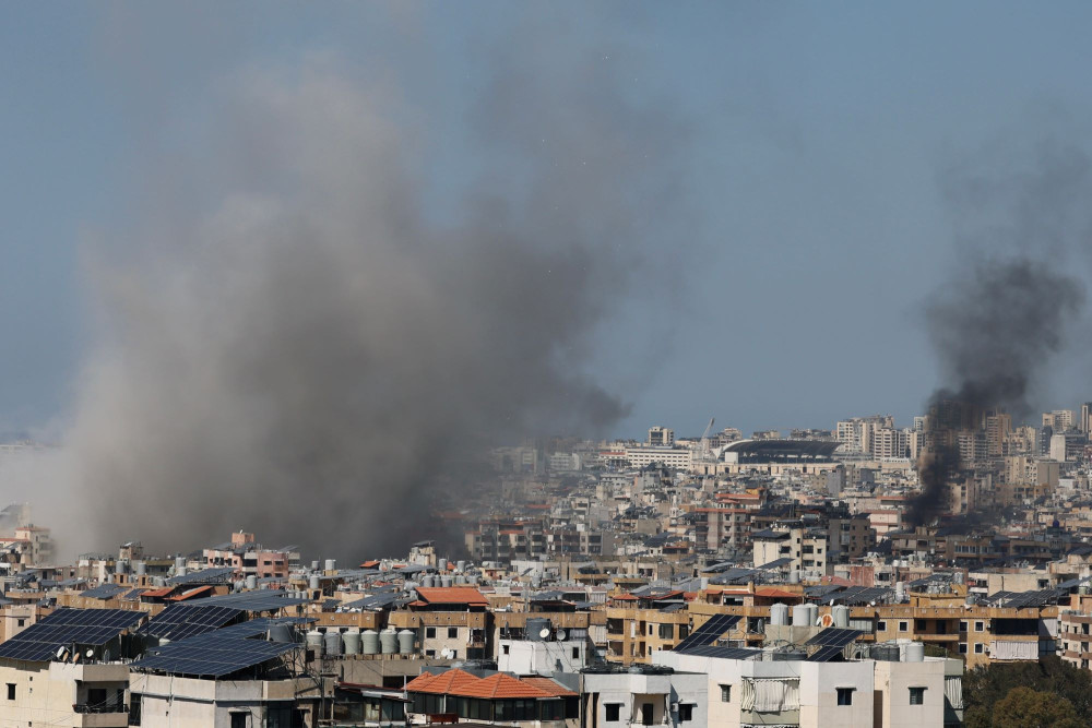 Νέο κύμα ισραηλινών και ιρανικών επιθέσεων - «Φωτιά» στις τιμές πετρελαίου - Πλήγματα σε πλοία στα Στενά Ορμούζ
