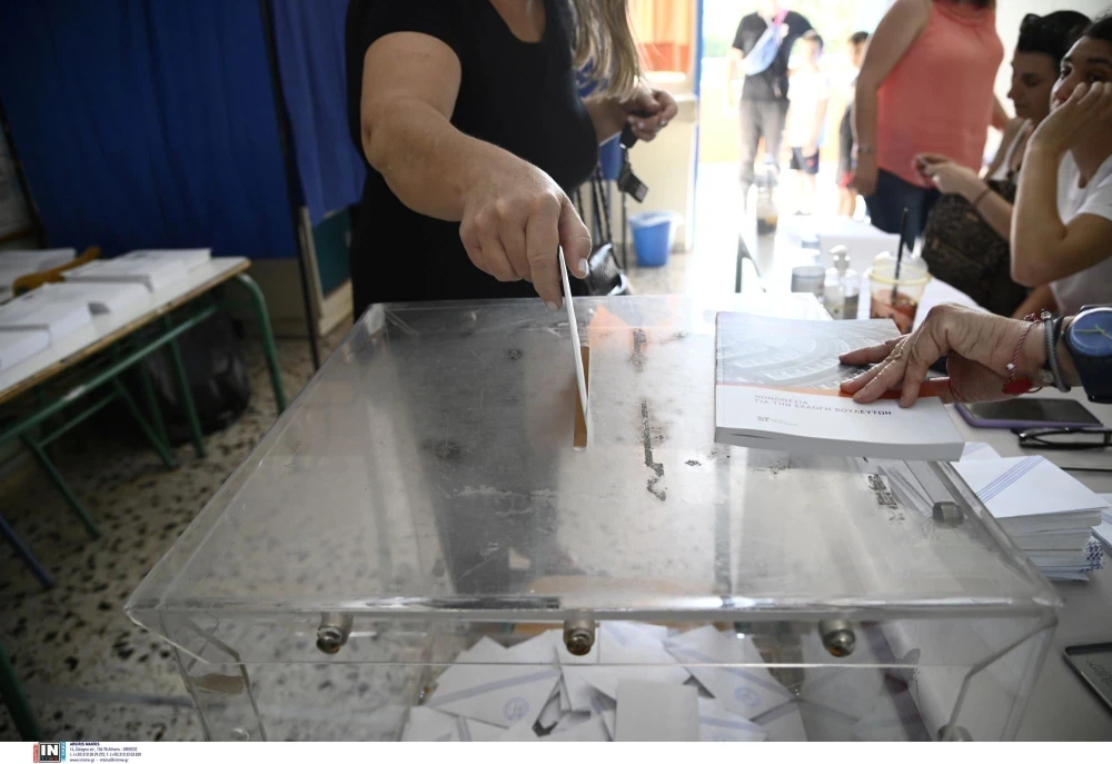 Οι δημοσκοπήσεις που έρχονται: ενίσχυση κυβέρνησης και Μητσοτάκη εν μέσω κρίσης