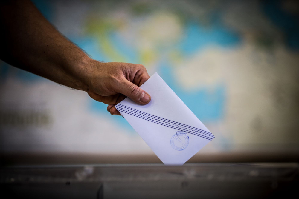 Καταλληλότερος πρωθυπουργός: ανίκητος ο Κυριάκος Μητσοτάκης, ο Αλέξης Τσίπρας «καταπίνει» τον Νίκο Ανδρουλάκη (video)