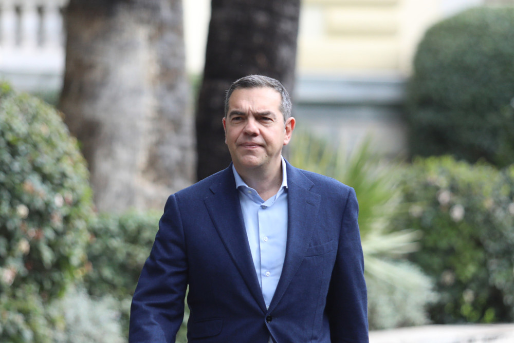 Το twitter «στολίζει» τον τοξικό Τσίπρα