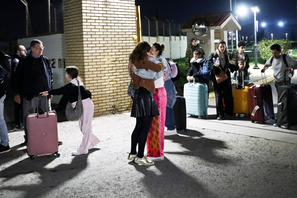 Επαναπατρίστηκαν 87 Έλληνες από το Ομάν με ειδική πτήση στην Αθήνα