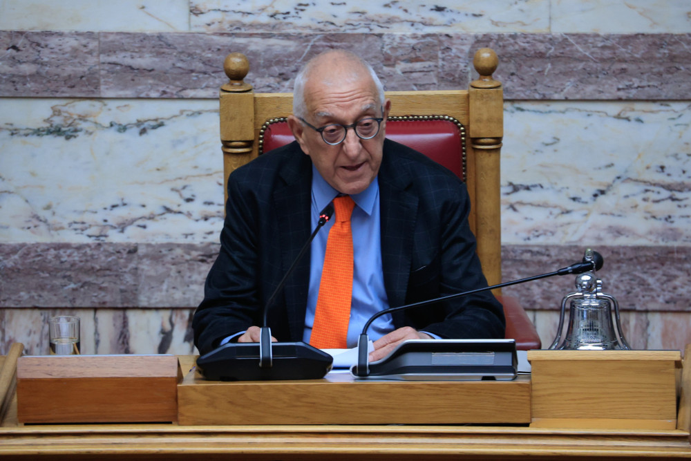 Συλλυπητήρια Νικήτα Κακλαμάνη για την απώλεια του θρυλικού μπασκετμπολίστα Βασίλη Γκούμα