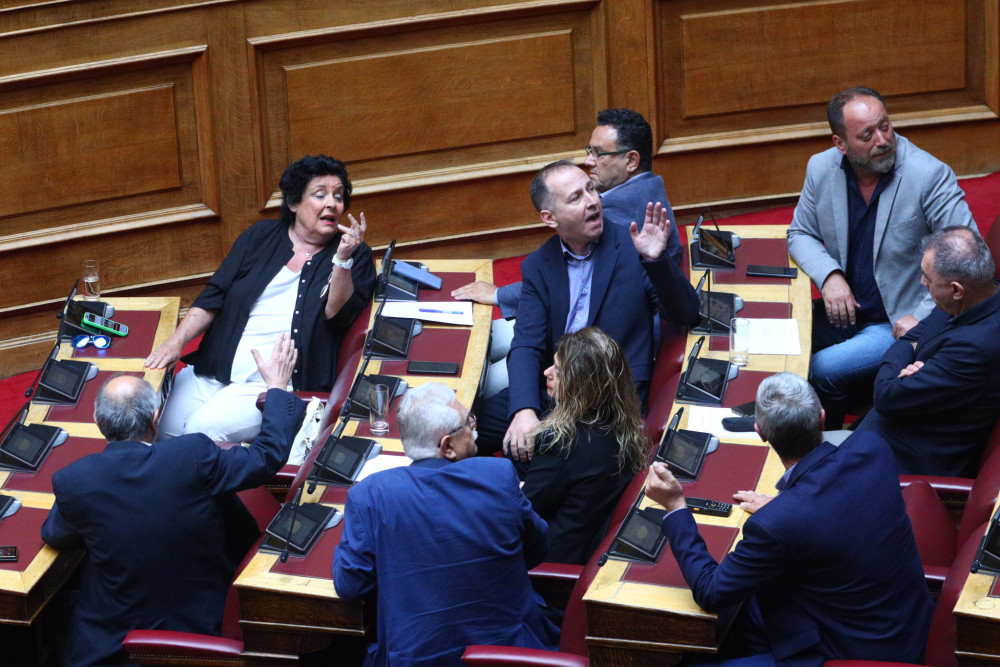 Οι αρνητές του εκσυγχρονισμού αναζητούν ρόλο ύπαρξης