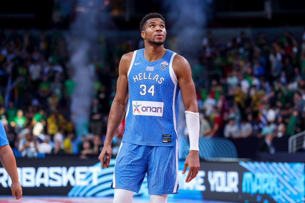 Ο Γιάννης Αντετοκούνμπο θα τιμηθεί με το Ευρωπαϊκό Τάγμα της Αξίας - Η επιστολή του Κυριάκου Μητσοτάκη στη Ρομπέρτα Μέτσολα