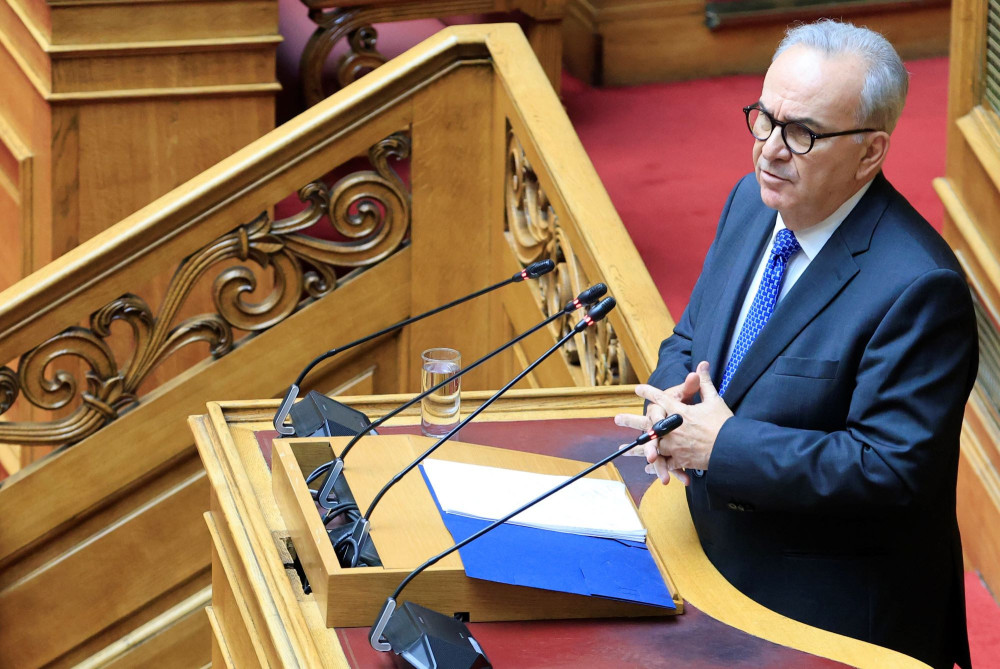 Τα δύο στοιχήματα του Παπαθανάση: ο οδικός χάρτης των 16,7 δισ. ευρώ