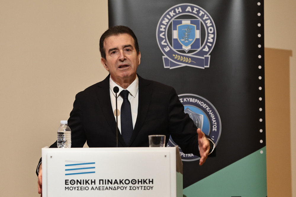Μιχάλης Χρυσοχοΐδης: Νέα μέτρα για Τροχαία, κάμερες και περιοχές υψηλής παραβατικότητας