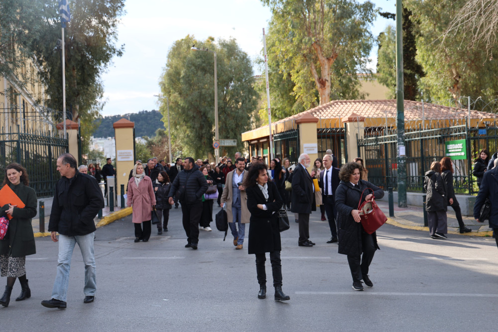Τηλεφώνημα για βόμβα στην Ευελπίδων - Εκκενώνονται τα δικαστήρια