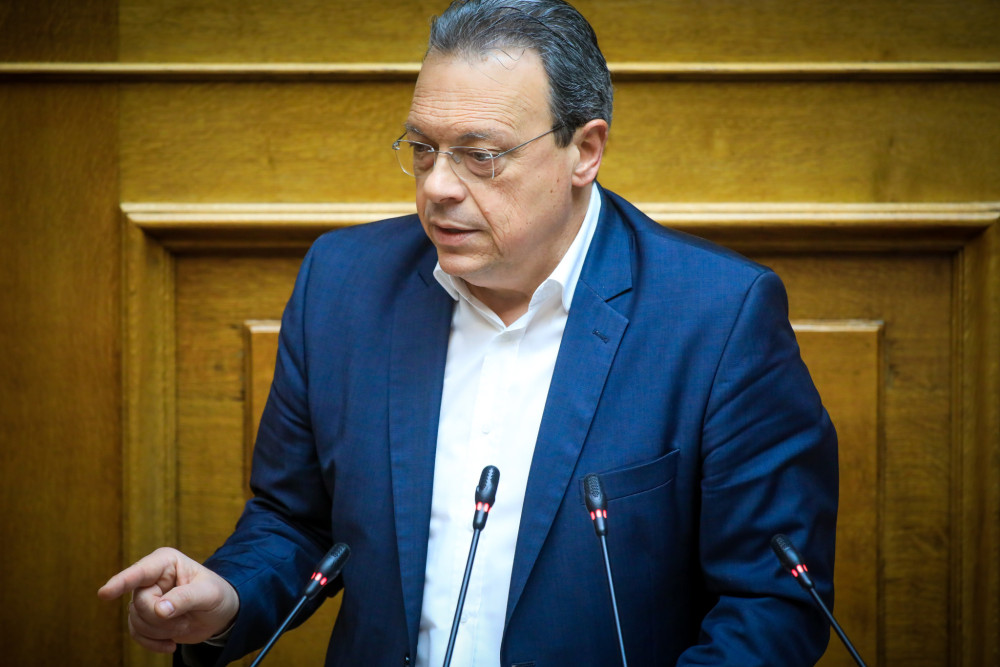 Φάμελλος σε ρόλο «εθνικού συντονιστή»: ζητά Συμβούλιο Αρχηγών και μηδενική εμπλοκή στον πόλεμο του Ιράν