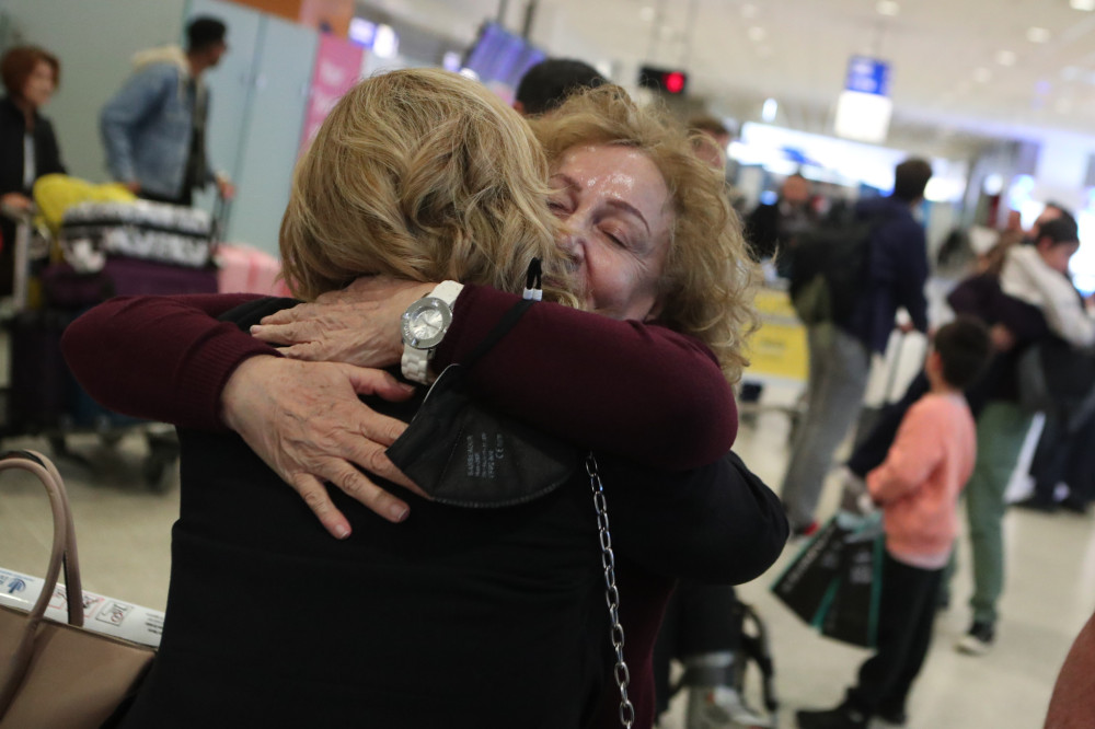 Συνεχίζονται οι ακυρώσεις πτήσεων προς τη Μέση Ανατολή - Πάνω από 1.200 Έλληνες γύρισαν στην Ελλάδα