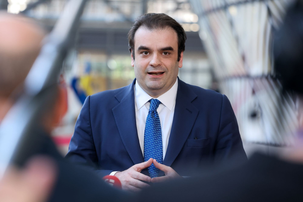 Στο Παρίσι ο Πιερρακάκης: κεντρικός ομιλητής στο συνέδριο της Εuronext