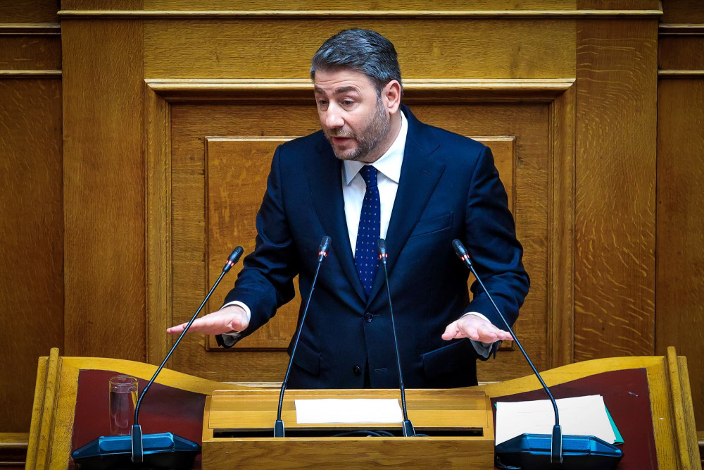 Οι δύο βάρκες του Ανδρουλάκη: το όχι στο άρθρο για τη Chevron και το… παρών στην «Ασπίδα του Αχιλλέα»