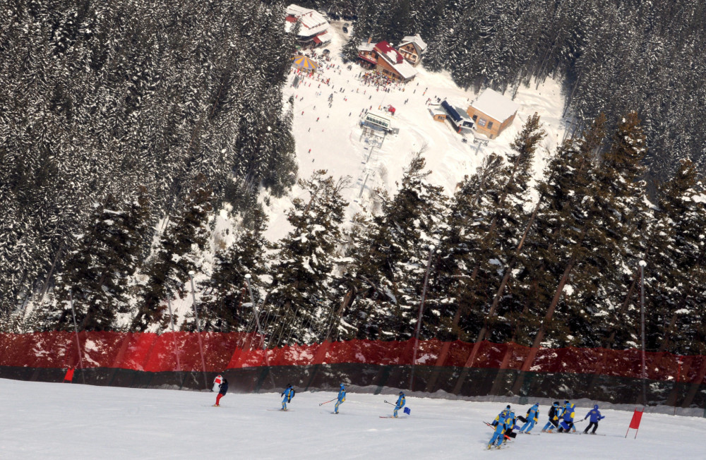Εκατοντάδες Έλληνες εγκλωβισμένοι στη Βουλγαρία - Δρόμος από Μπάνσκο και Μπόροβετς μπλοκαρισμένος λόγω κατολίσθησης
