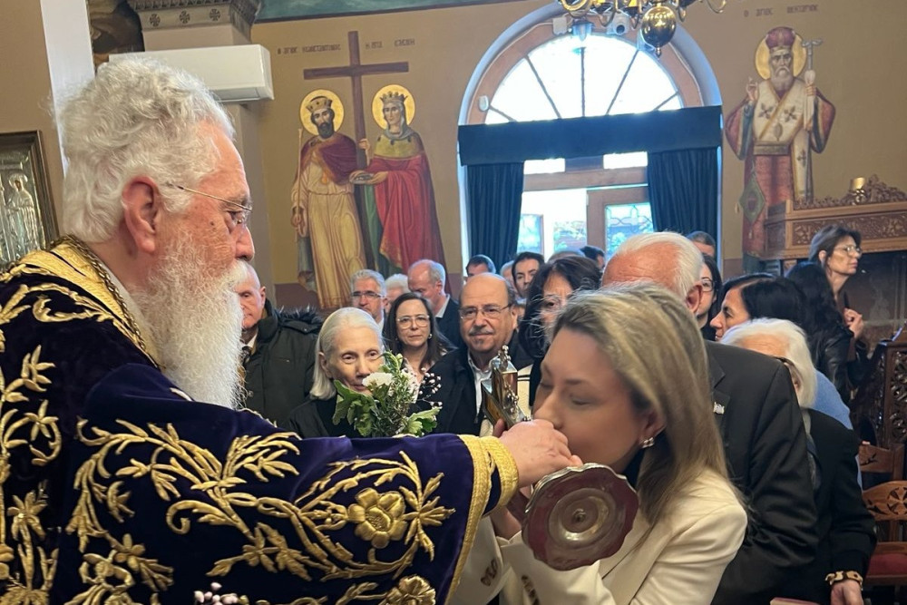 Χριστίνα Αλεξοπούλου: στην αρτοκλασία της Ένωσης Καλαβρυτινών της Αθήνας προς τιμήν του Αγίου Αλεξίου