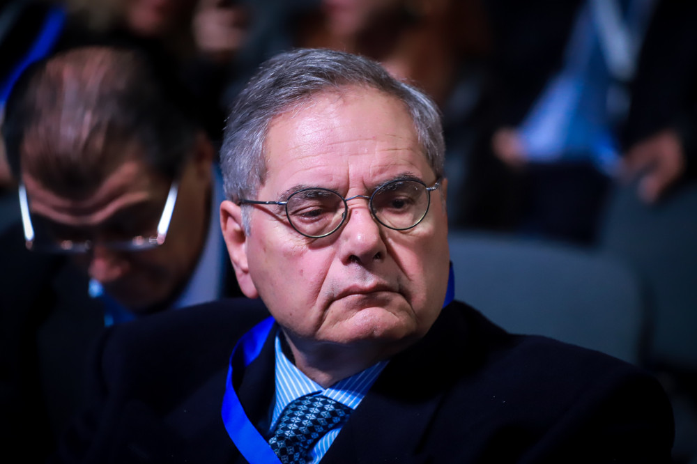 Ανδρέας Ανδριανόπουλος:  Τα διυλιστήρια του Ιράν