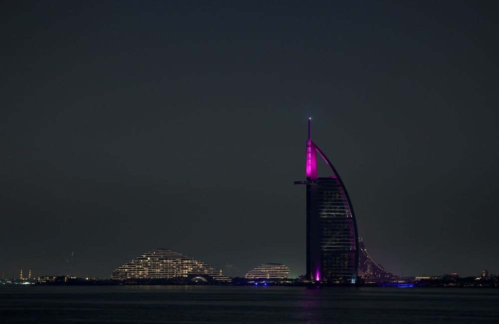 Ντουμπάι: βομβαρδίστηκε το παλάτι του πλανήτη