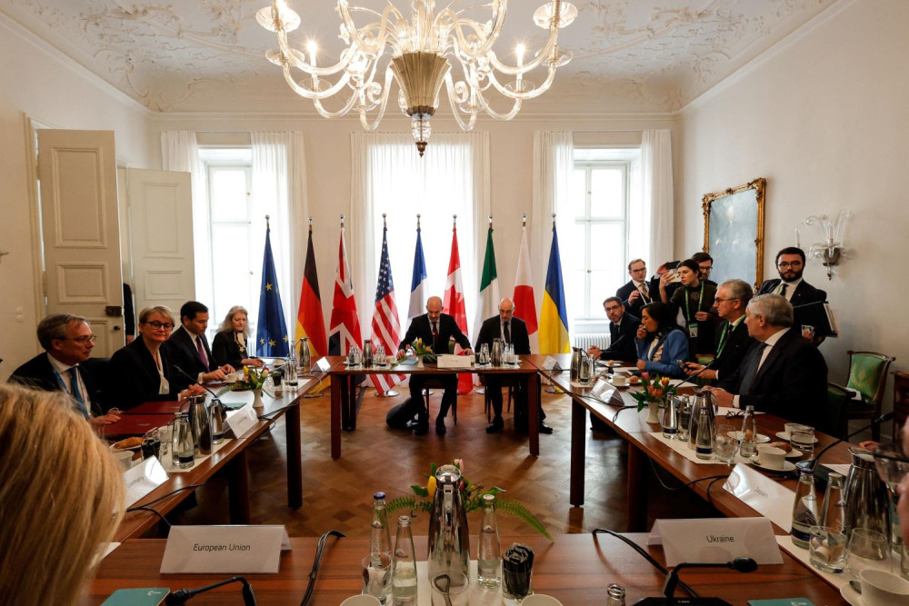 Παρίσι: η G7 θα συζητήσει τη χρήση των στρατηγικών αποθεμάτων πετρελαίου