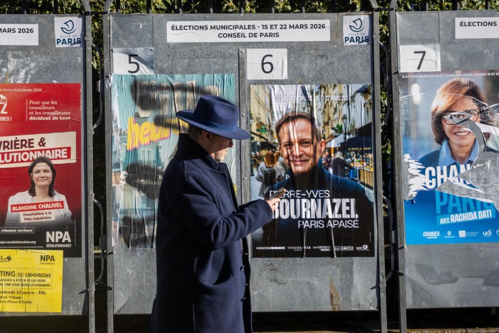 Γαλλία: σε εξέλιξη οι δημοτικές εκλογές - Η μονομαχία στο Παρίσι και η αγωνία της Λεπέν εν όψει προεδρικής κάλπης