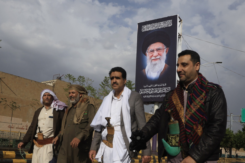 Μέση Ανατολή: οι ΗΠΑ έπληξαν το νησί Χαργκ – Το Ιράν απειλεί με αντίποινα, drone χτύπησε την αμερικανική πρεσβεία στη Βαγδάτη (video)