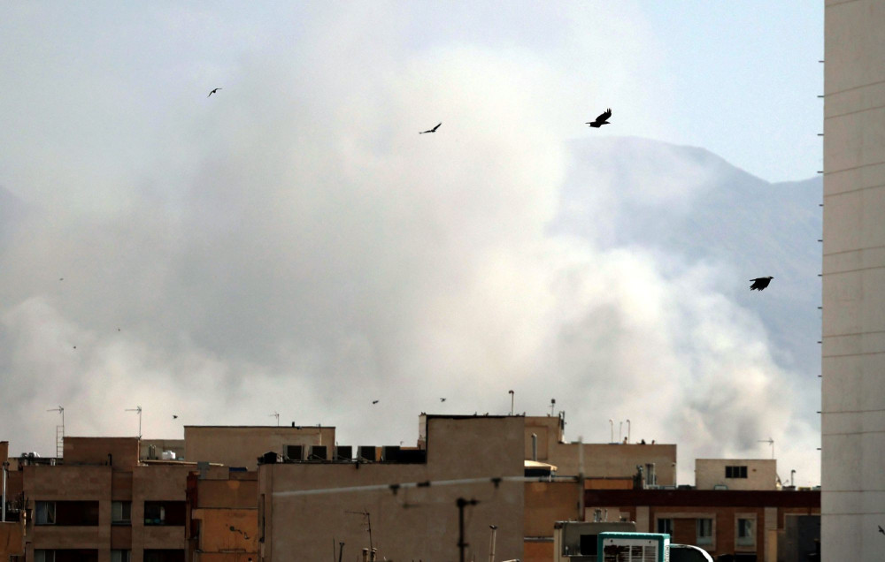 Ιράν: Νεκροί τουλάχιστον δυο επικεφαλής του στρατεύματος - Χειρουργικά πλήγματα σε 20 επαρχίες της χώρας