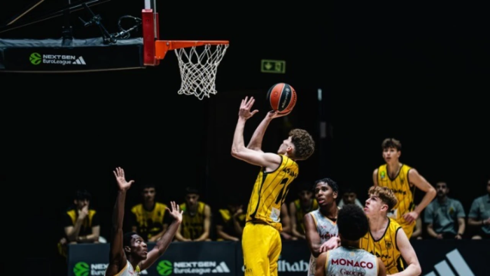 Αμπού Ντάμπι: εγκλωβισμένη η Κ18 του Άρη μετά από βομβαρδισμούς (photo)