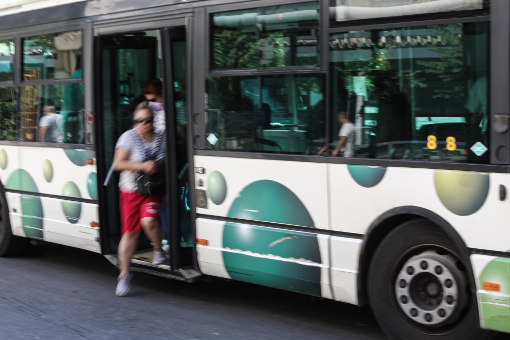 Ημιμαραθώνιος Αθήνας: οι αλλαγές στα δρομολόγια λεωφορείων, τρόλεϊ και τραμ την Κυριακή