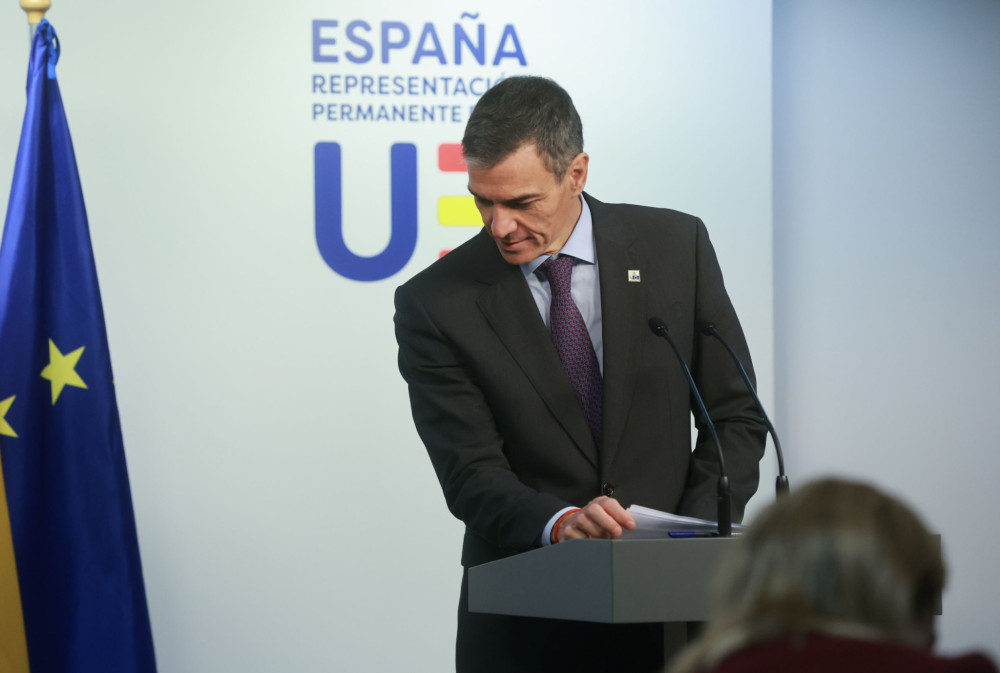 Οι «κωλοτουμπιστές» στο πλευρό του «κωλοτούμπα» Σάντσεθ