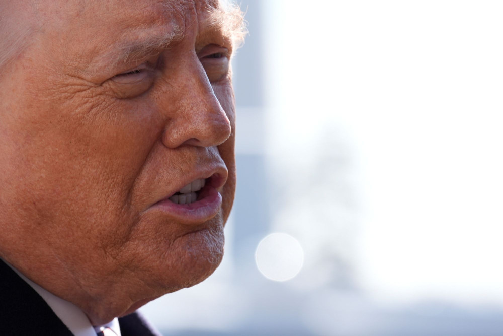 Τραμπ: Οι επιθέσεις στο Ιράν θα συνεχιστούν μέχρι να επέλθει η ειρήνη