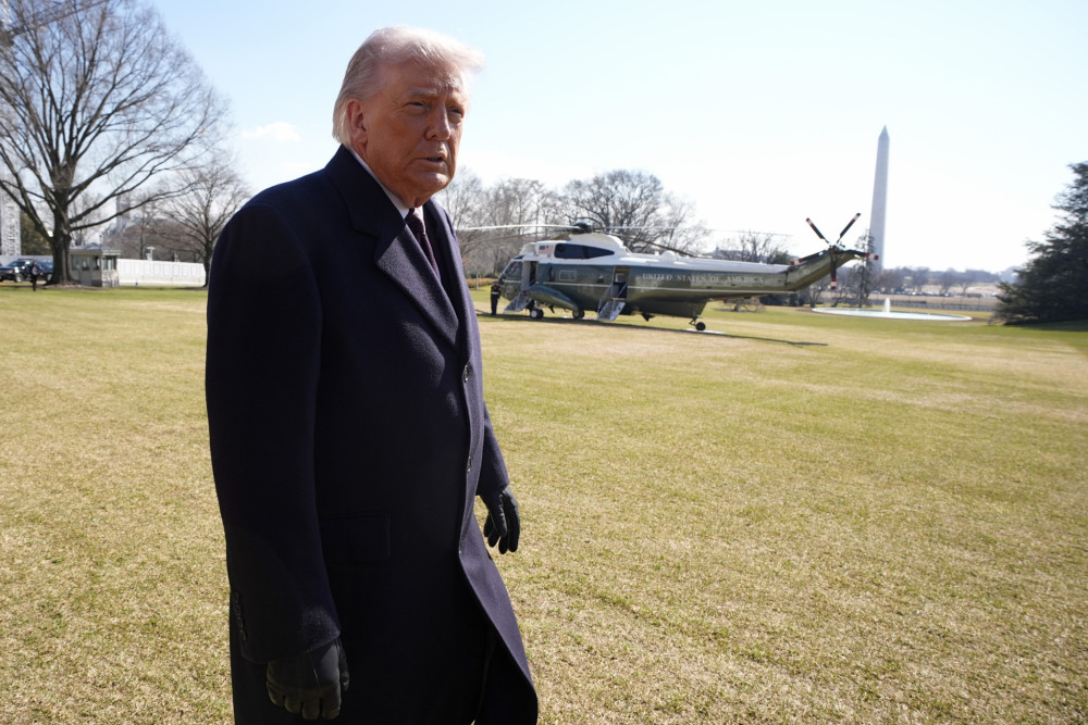 Τραμπ προς Ιράν: Μην τολμήσετε επίθεση - Θα σας χτυπήσουμε με δύναμη που δεν έχετε ξαναδεί