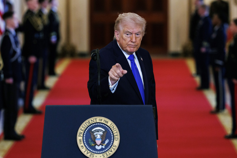 ΗΠΑ και Ισραήλ χτύπησαν το Ιράν - Τραμπ: Ξεκινήσαμε μεγάλη πολεμική επιχείρηση (video)