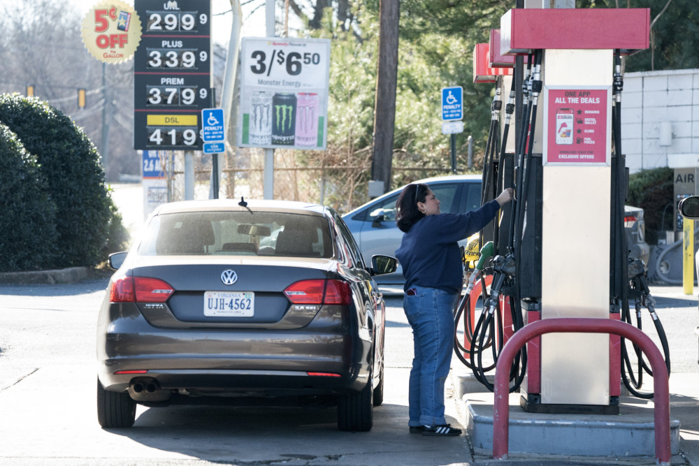 ΗΠΑ: «Φωτιά» στις τιμές καυσίμων - Ρεκόρ πληθωρισμού σχεδόν διετίας