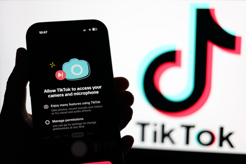 Κύκλωμα tik tokers: η «Σούβλα του Άρχοντα» και η χλιδάτη ζωή με τα λεφτά του ΕΦΚΑ