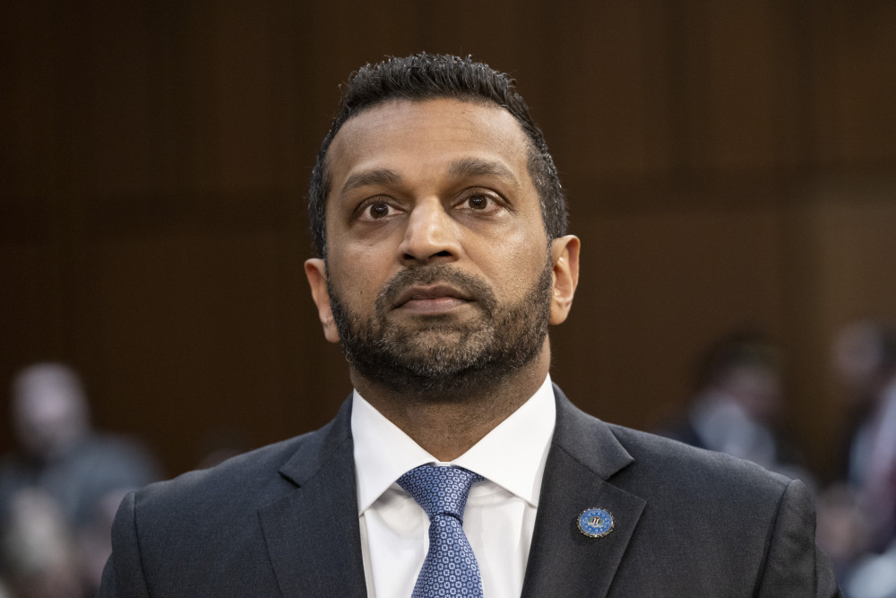 Χάκερ που σχετίζονται με το Ιράν φαίρονται να παραβίασαν τα email του διευθυντή του FBI