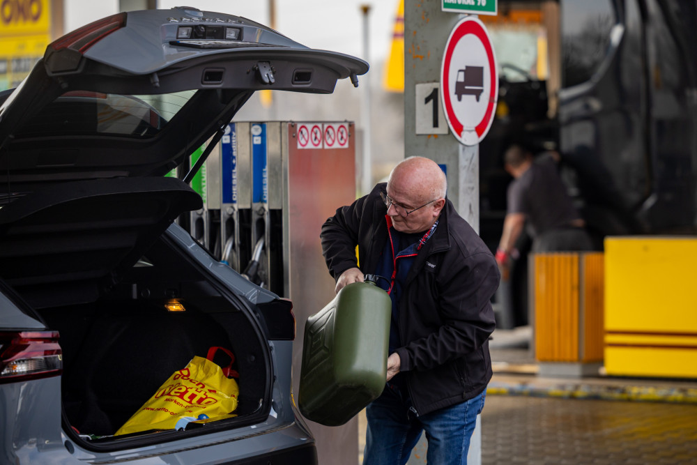 Ανεβαίνουν ξανά οι τιμές του πετρελαίου μετά τη διάψευση Τεχεράνης για συνομιλίες με ΗΠΑ