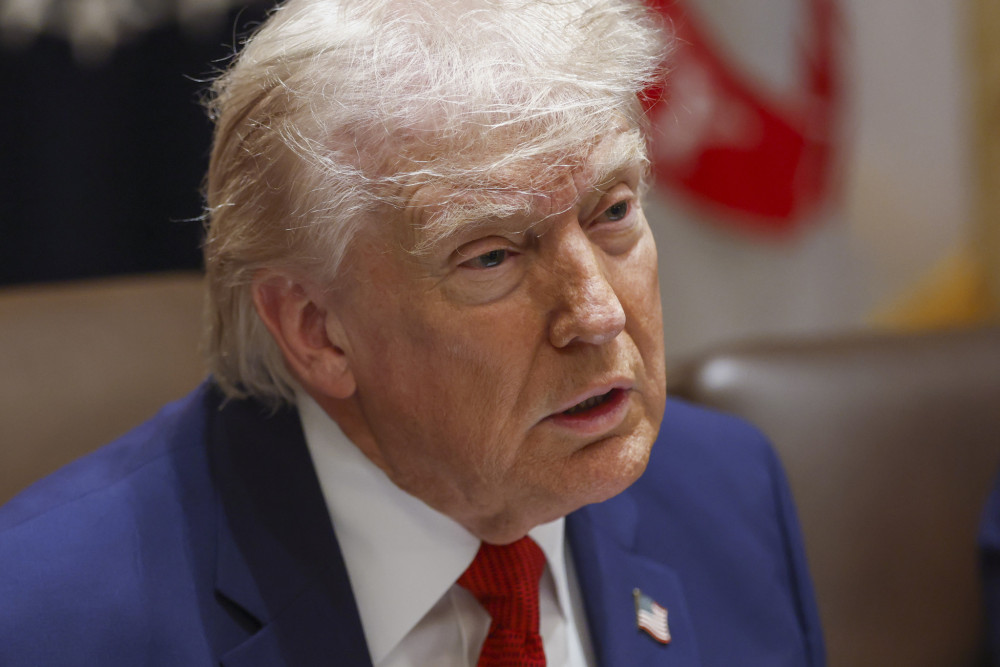 Η διπλή στρατηγική του Τραμπ για το Ιράν