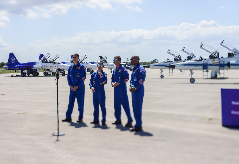 «Artemis II»: οι αστροναύτες ξεκίνησαν το ταξίδι για τη Σελήνη (photos)