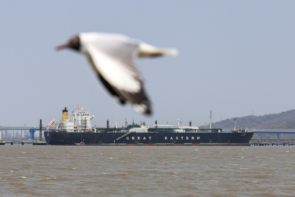 Φορτηγό πλοίο διέσχισε τα Στενά του Ορμούζ με σήμα πλοήγησης γαλλικής ιδιοκτησίας