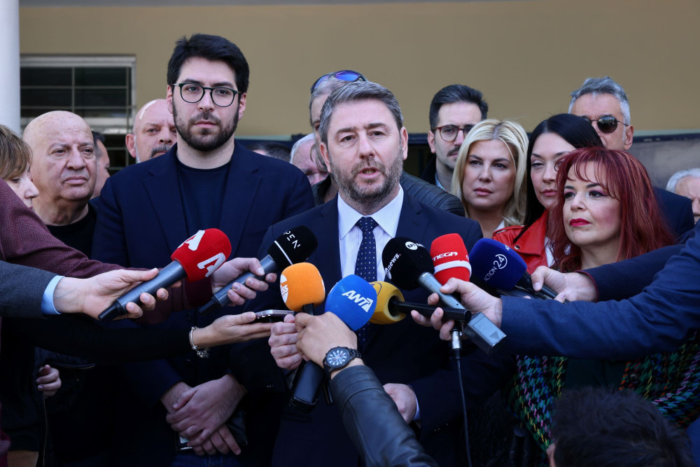 ΠΑΣΟΚ: οι τρεις εφιάλτες Νίκου Ανδρουλάκη